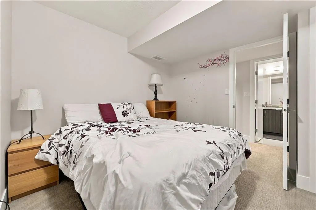 840 McPherson Road NE #2