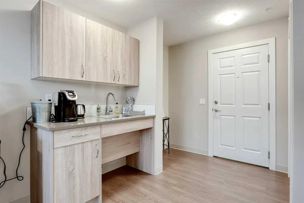 2635 Eversyde Avenue SW #404