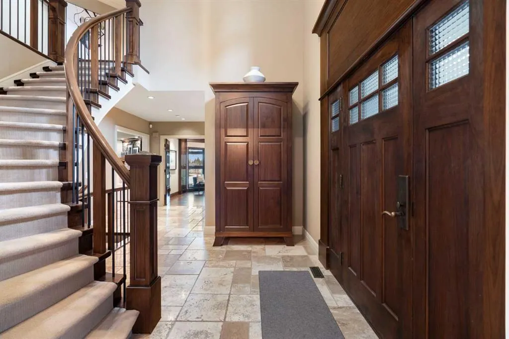 88 Sunset Close SE