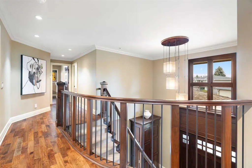 88 Sunset Close SE