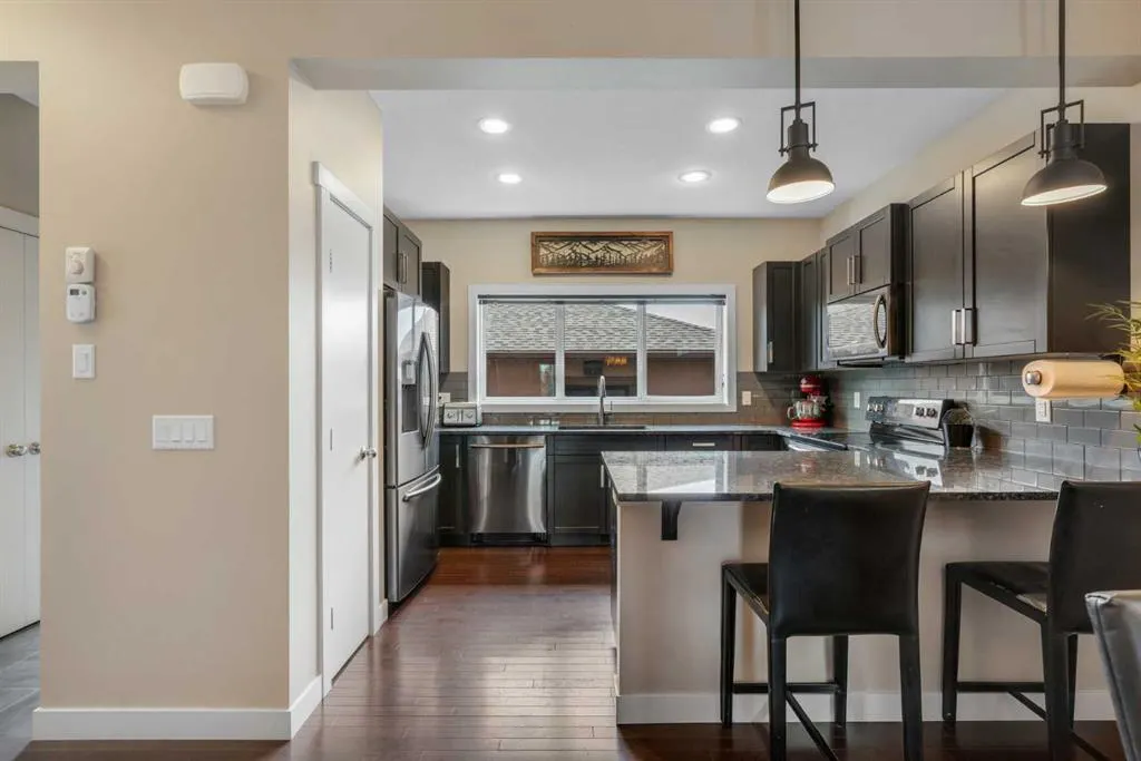 360 Marquis Heights SE