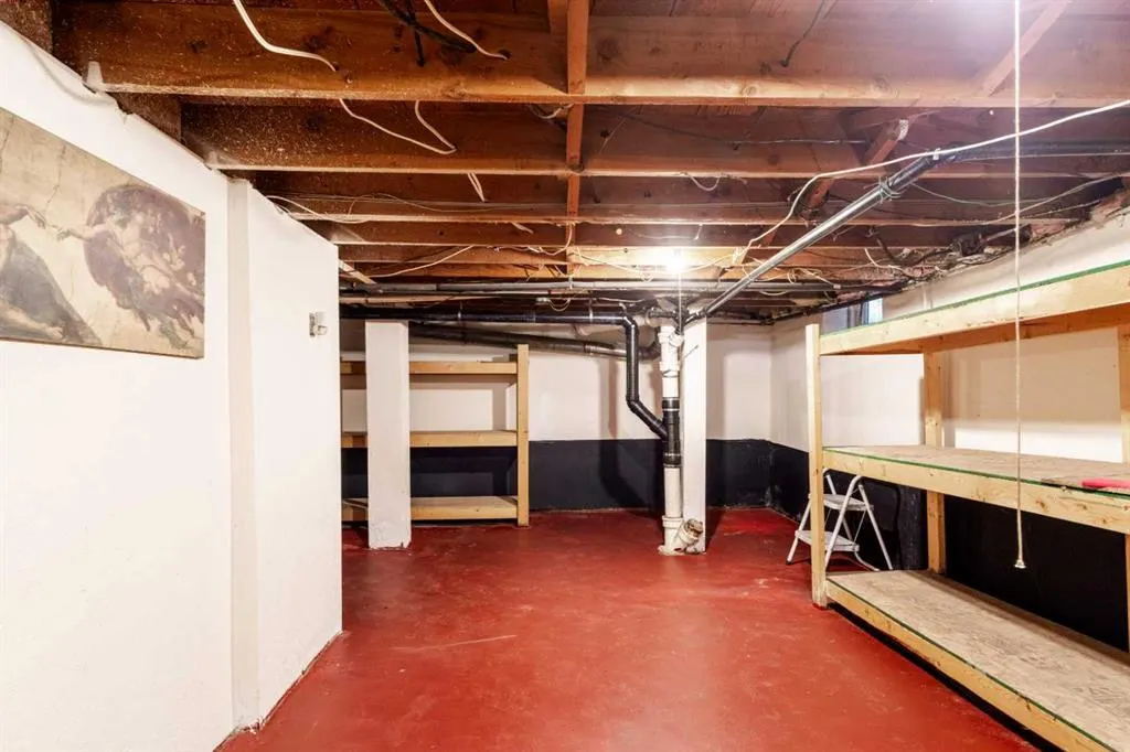 5203 56 Avenue