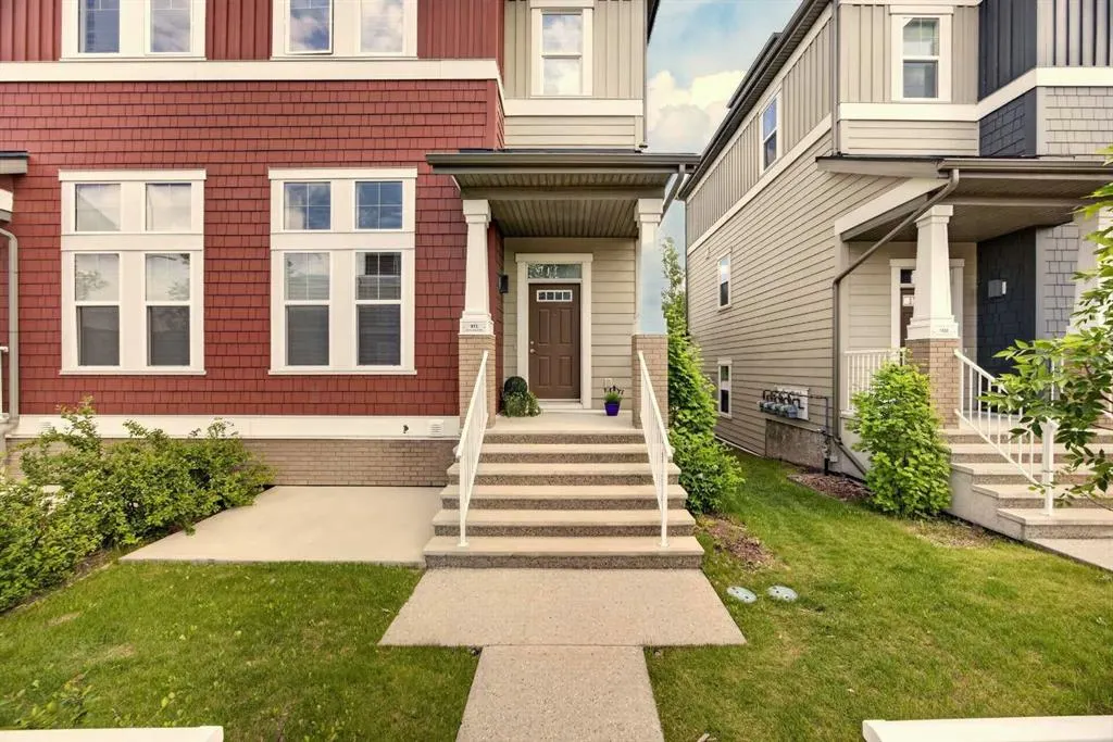 913 Evanston Square NW