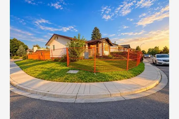 3040 Rundleside Drive NE