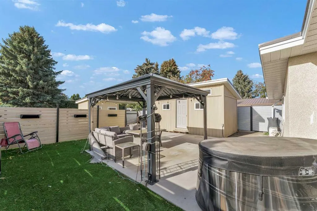 14 Markwick Drive SE