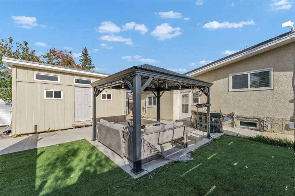 14 Markwick Drive SE