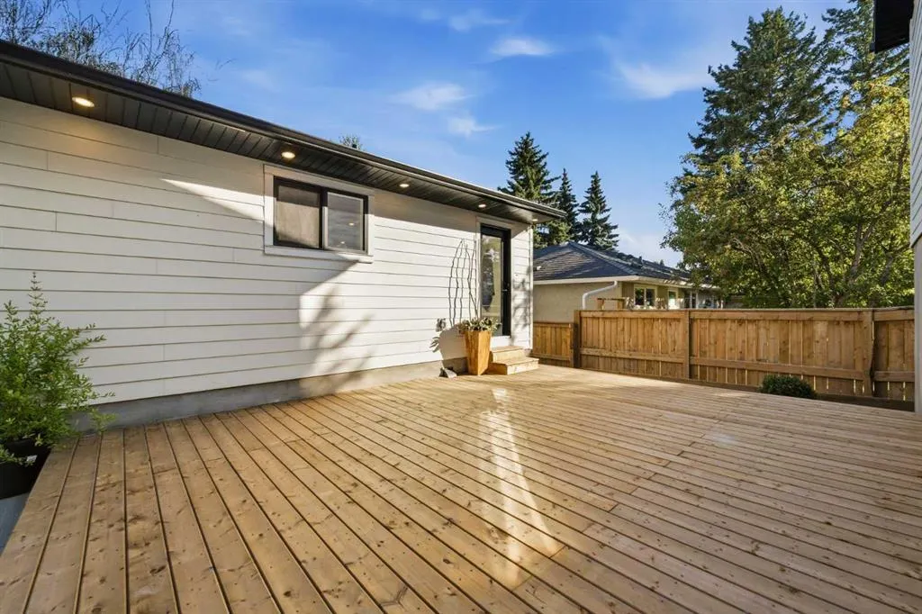 88 Cheyenne Crescent NW