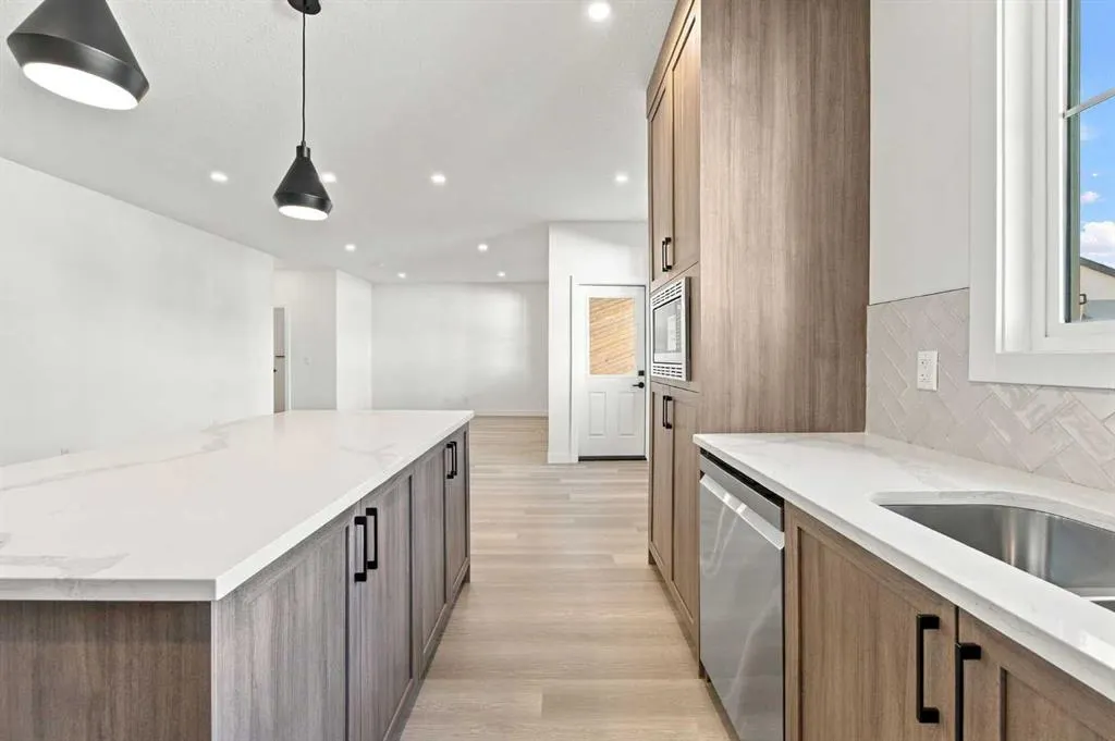 201 Cooperswood Green SW #604