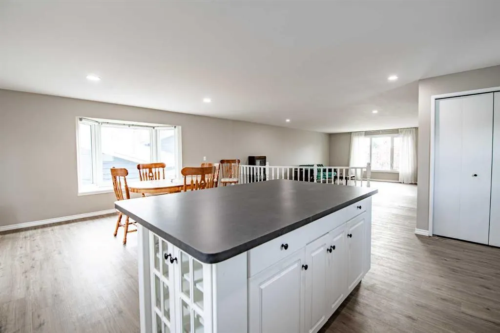 11 Jay Court