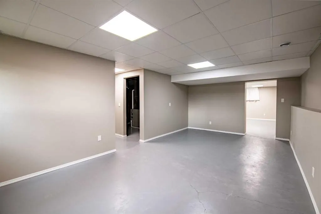 11 Jay Court