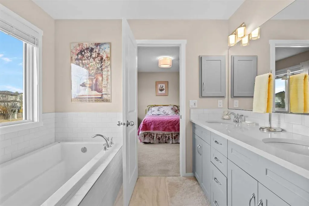 29 Tuscany Ridge Circle NW