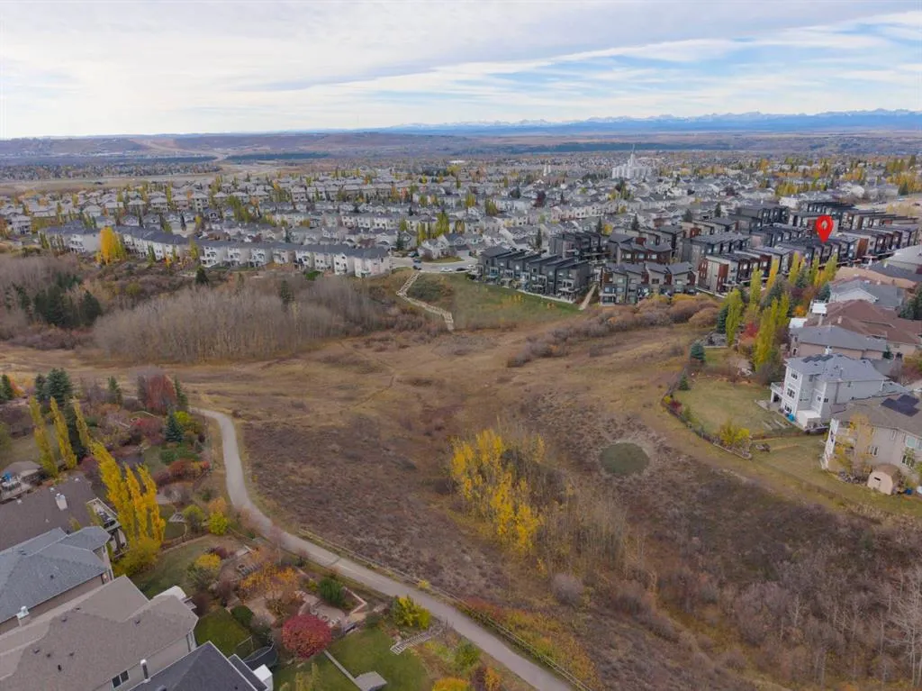 52 Royal Elm Green NW