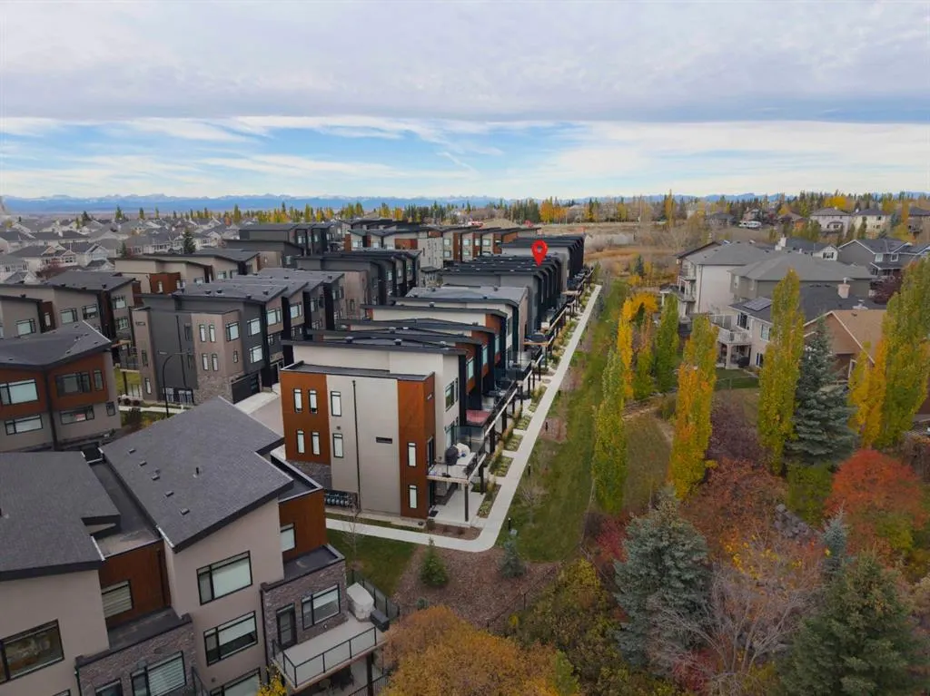 52 Royal Elm Green NW