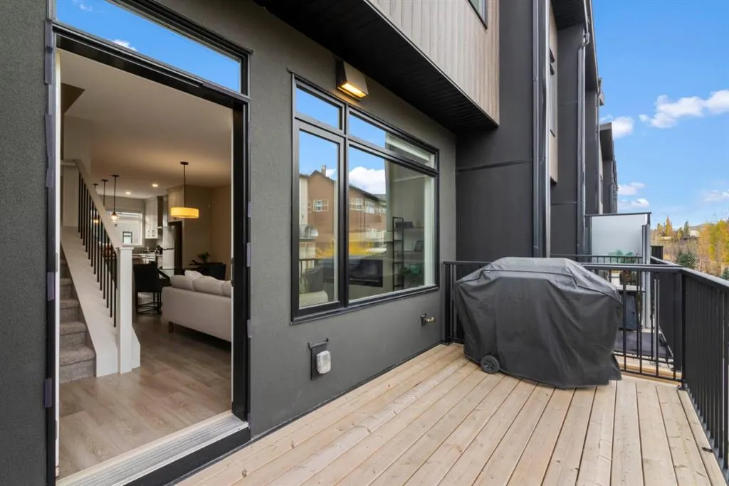 52 Royal Elm Green NW