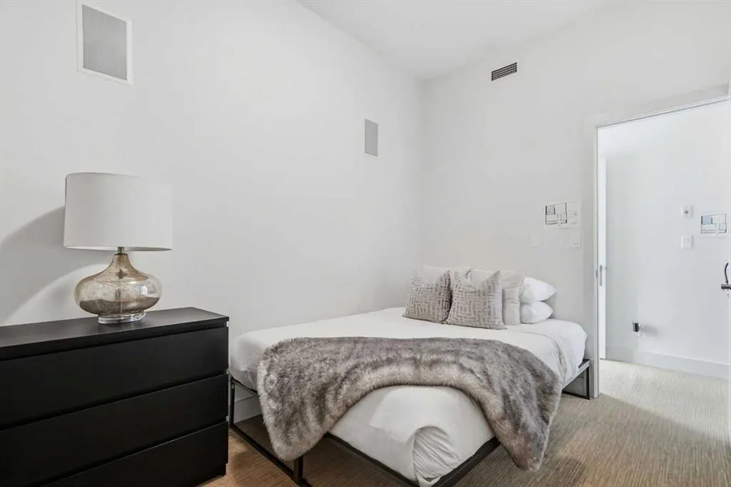 135 13 Avenue SW #2206