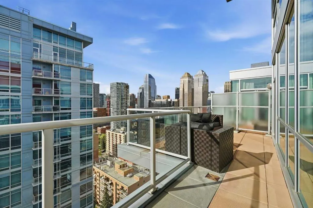 135 13 Avenue SW #2206