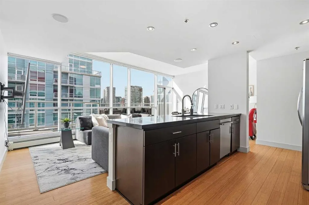 135 13 Avenue SW #2206