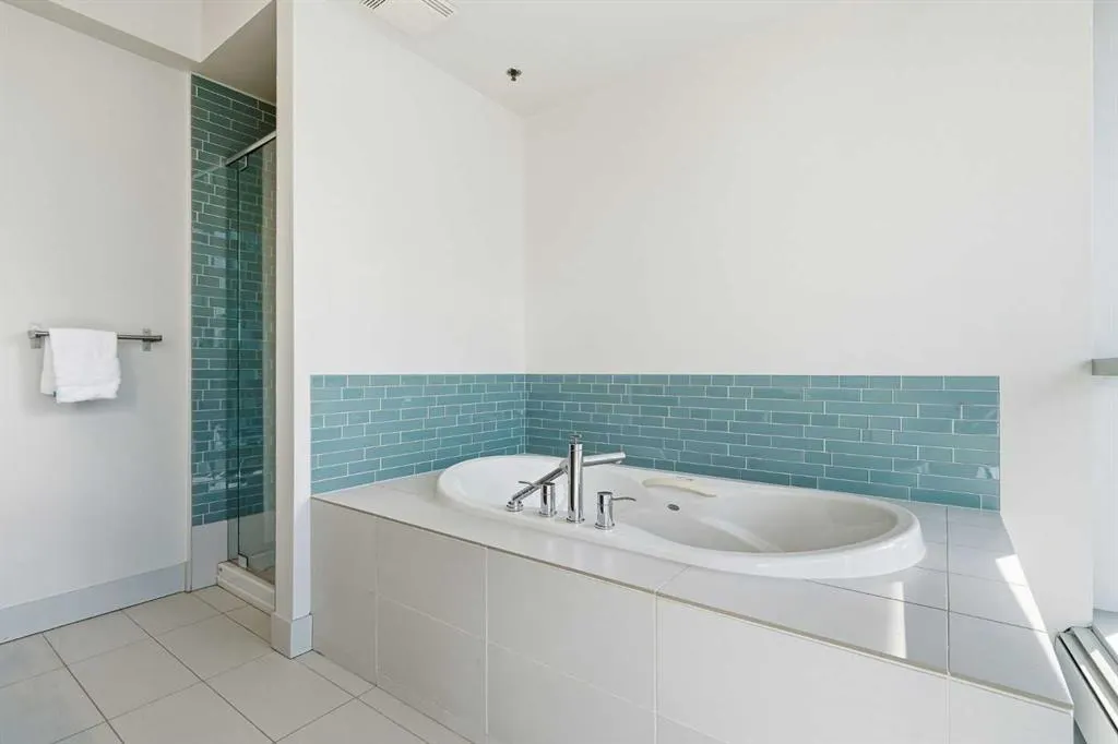 135 13 Avenue SW #2206