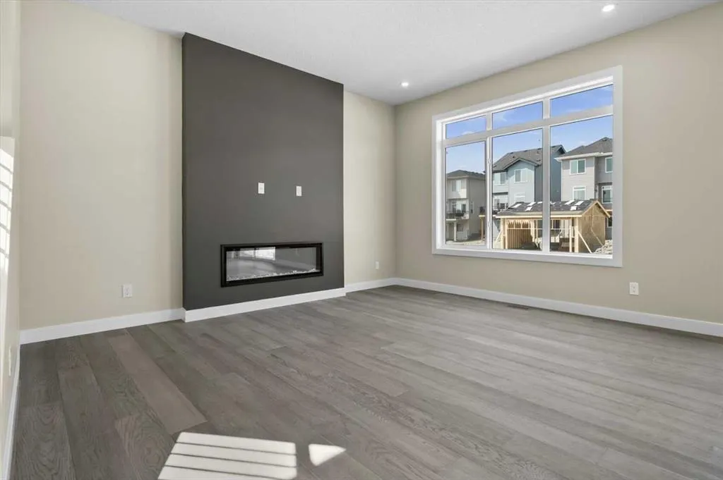 79 Agate Road