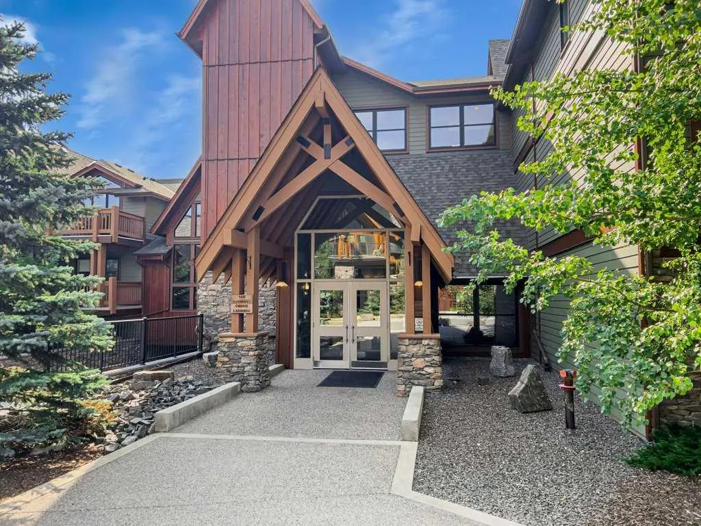 106 Stewart Creek Landing #206
