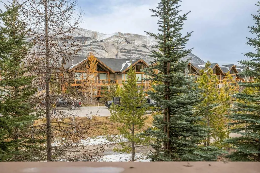 106 Stewart Creek Landing #206