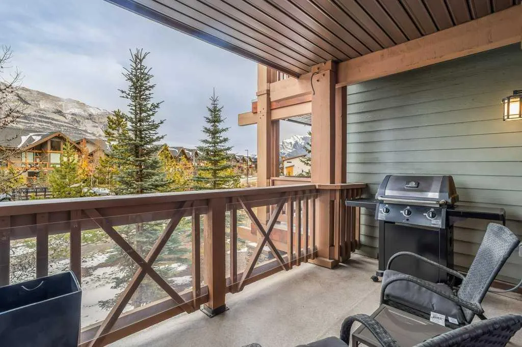 106 Stewart Creek Landing #206