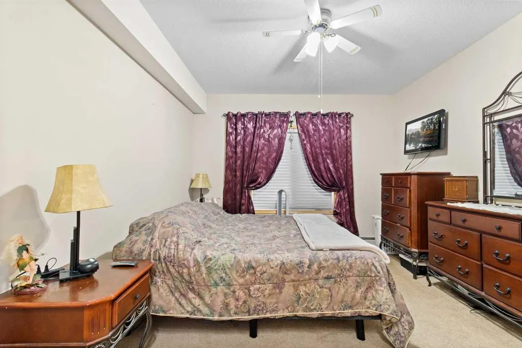 5300 48 Street #305