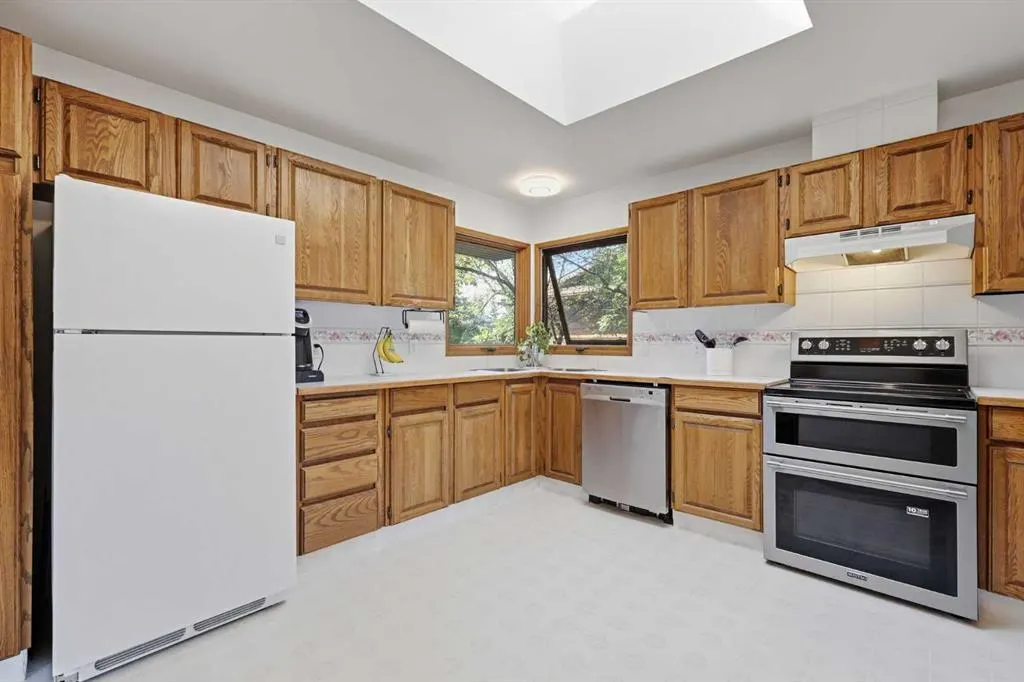 5 Glenwood Crescent