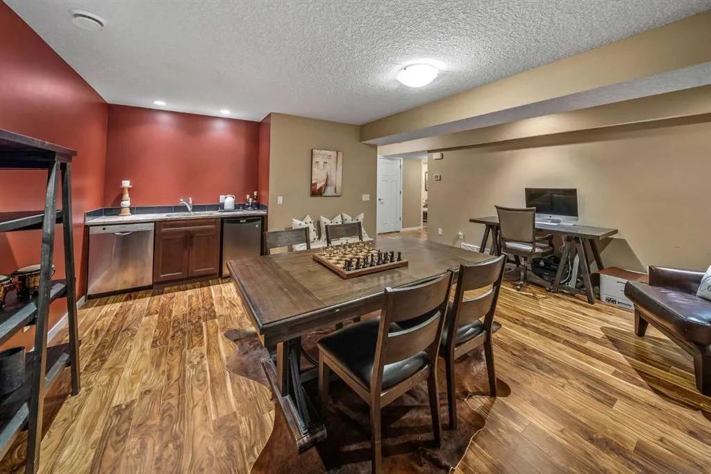 41 Cranbrook Place SE