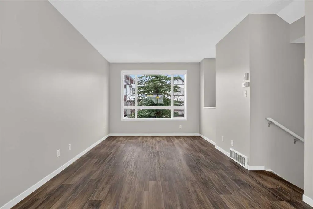 39 Copperpond Close SE