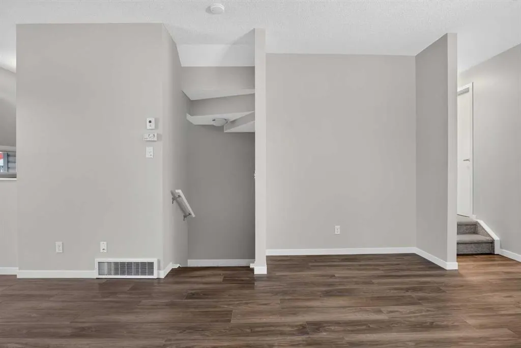 39 Copperpond Close SE