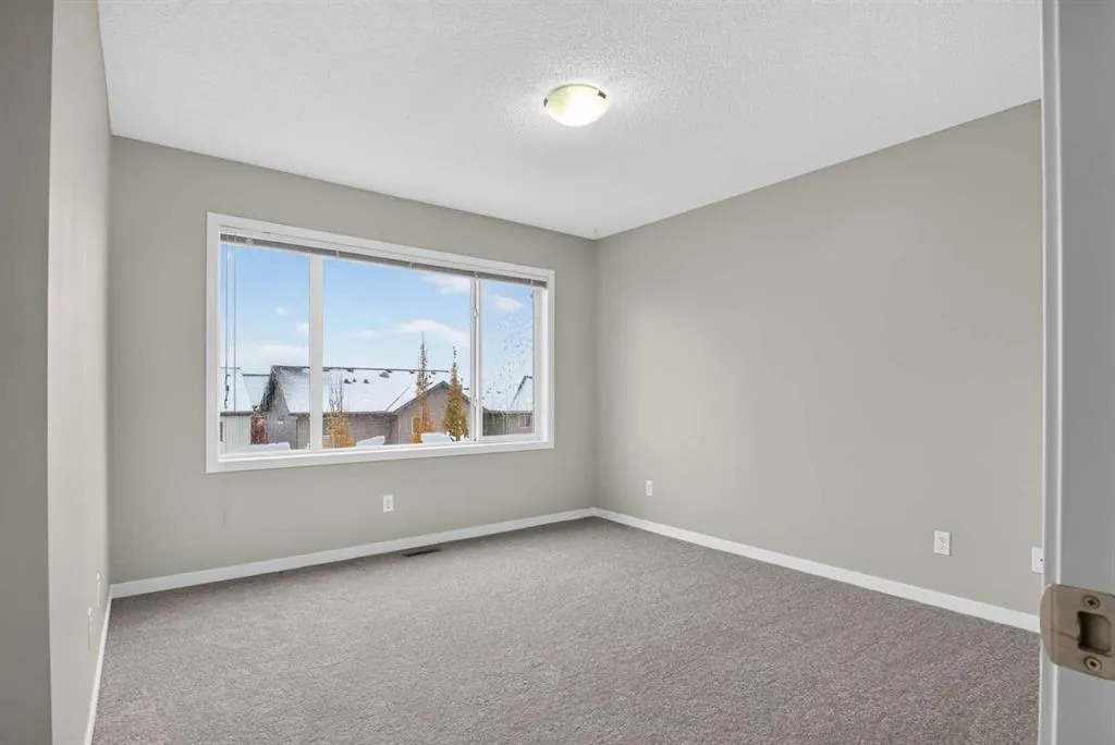 39 Copperpond Close SE