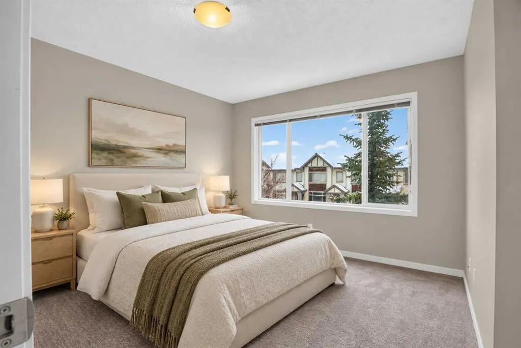 39 Copperpond Close SE