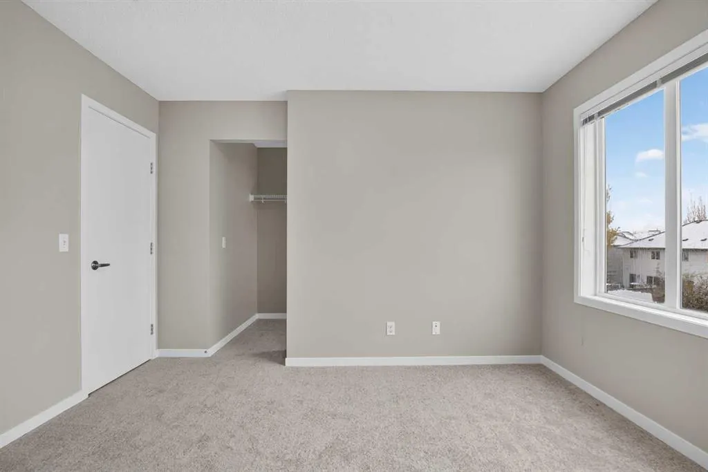39 Copperpond Close SE