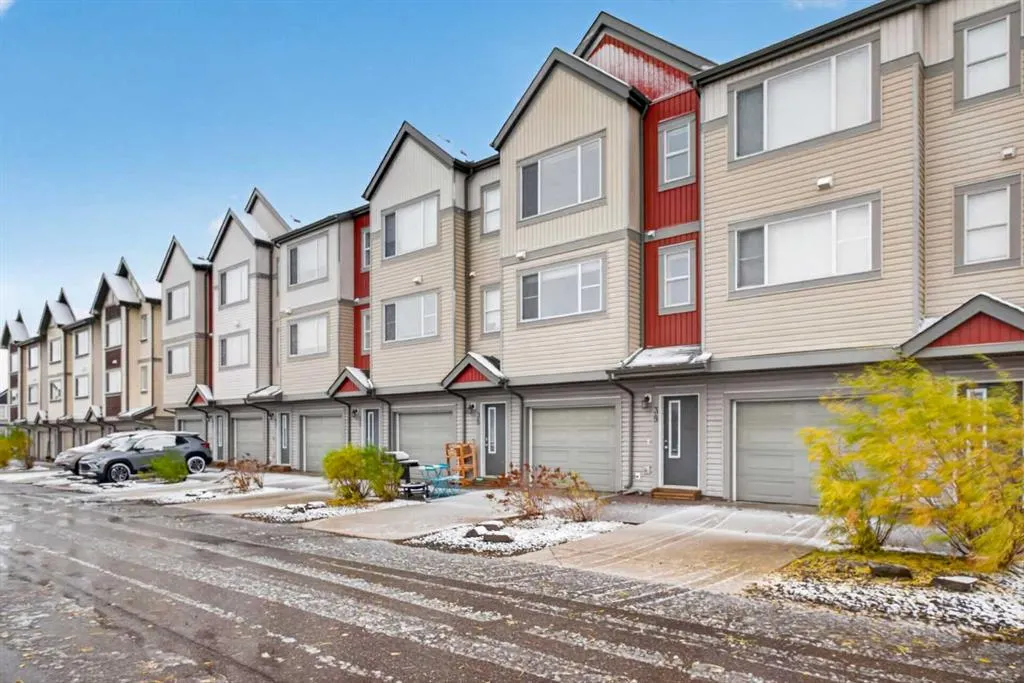 39 Copperpond Close SE