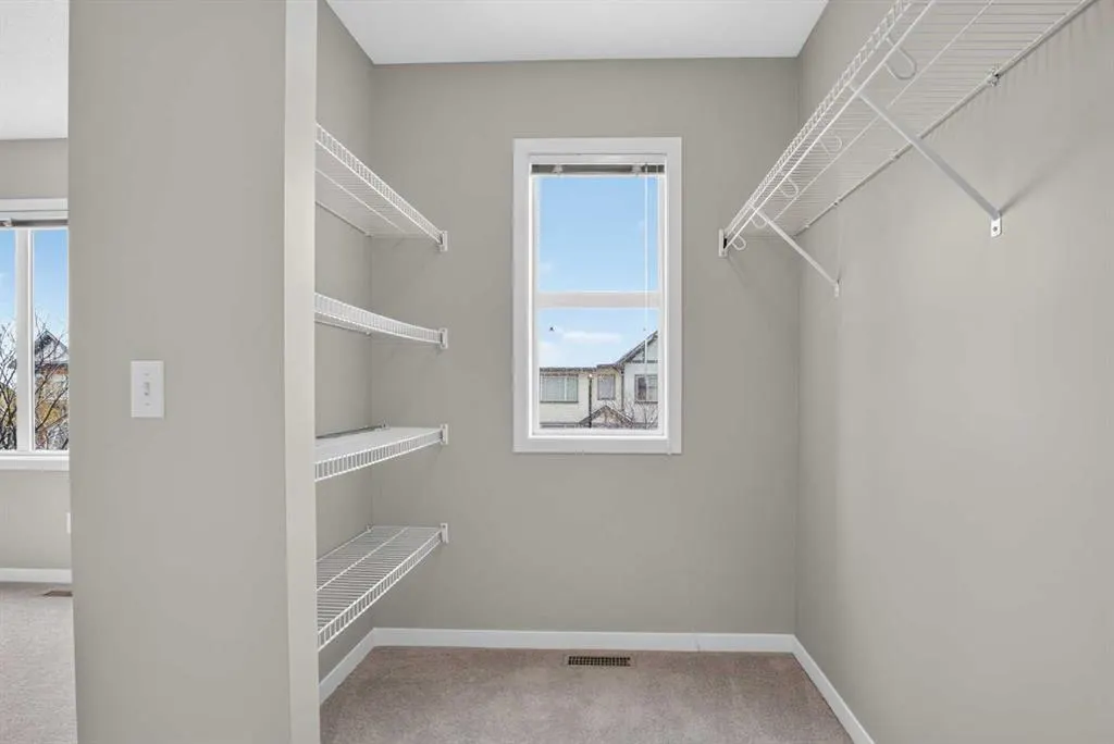 39 Copperpond Close SE