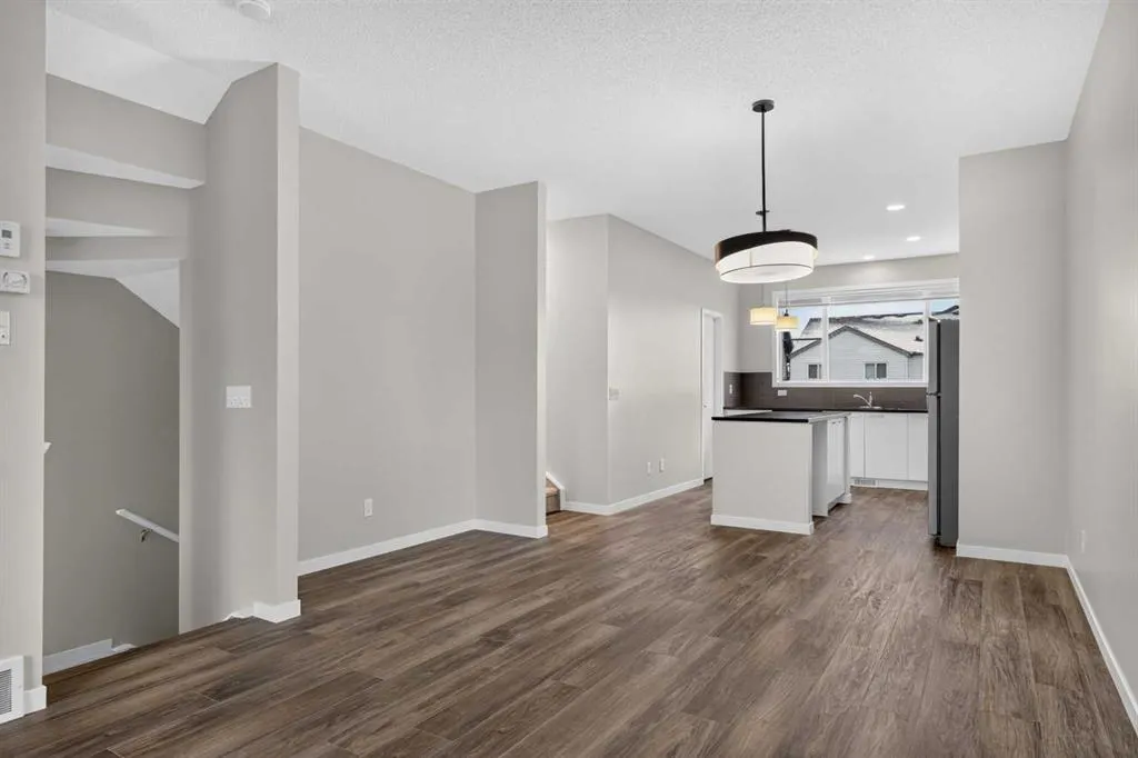 39 Copperpond Close SE