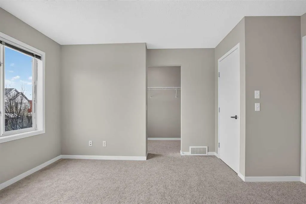 39 Copperpond Close SE