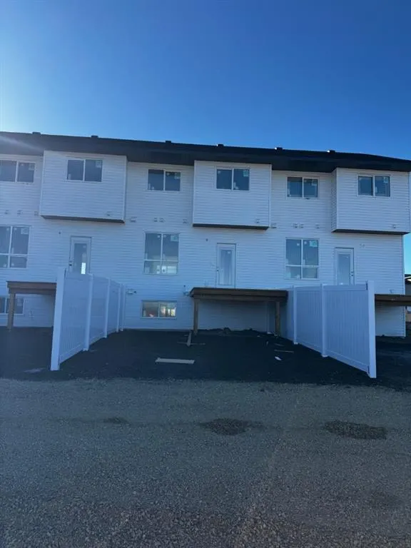 67 Inglis Crescent