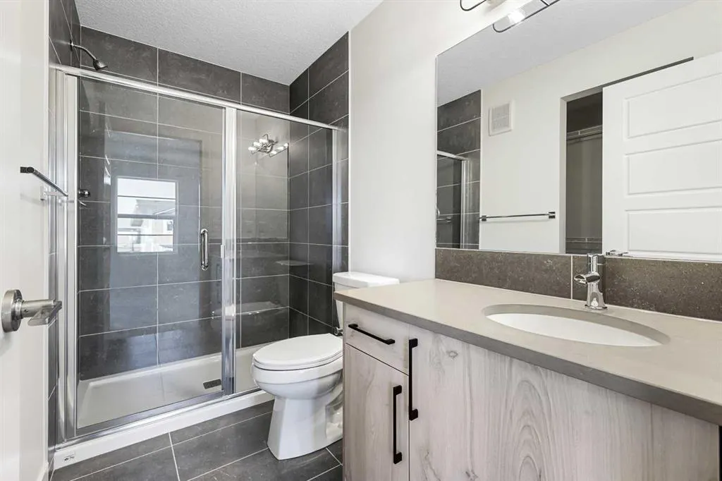 4 Waterford Glen