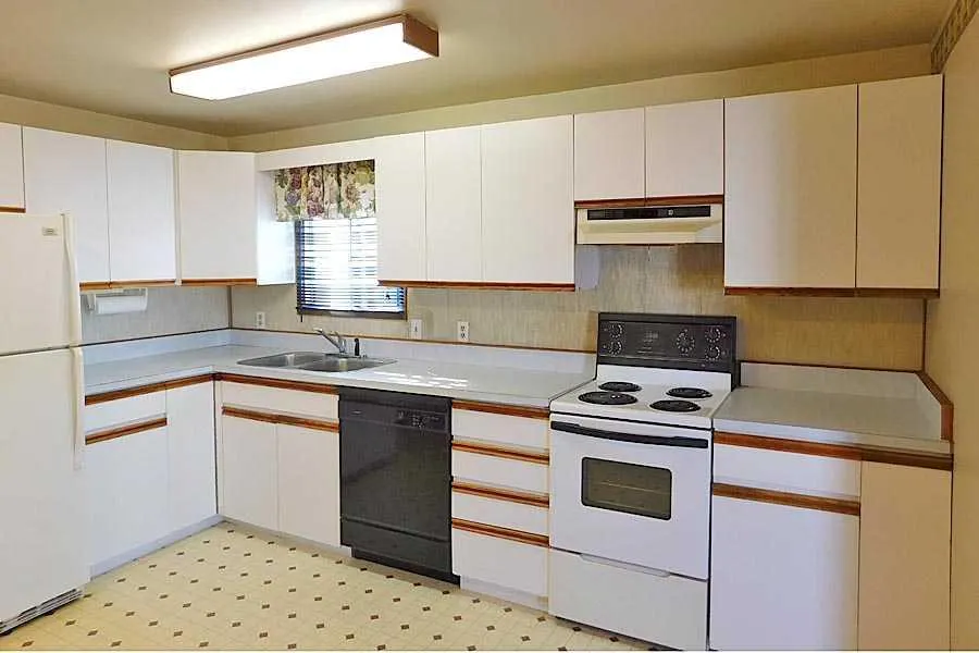 5853 4 Street W ##8