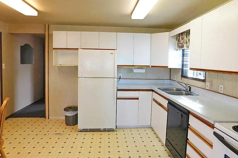5853 4 Street W ##8