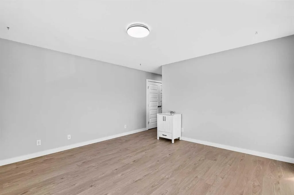 10 Travis Close