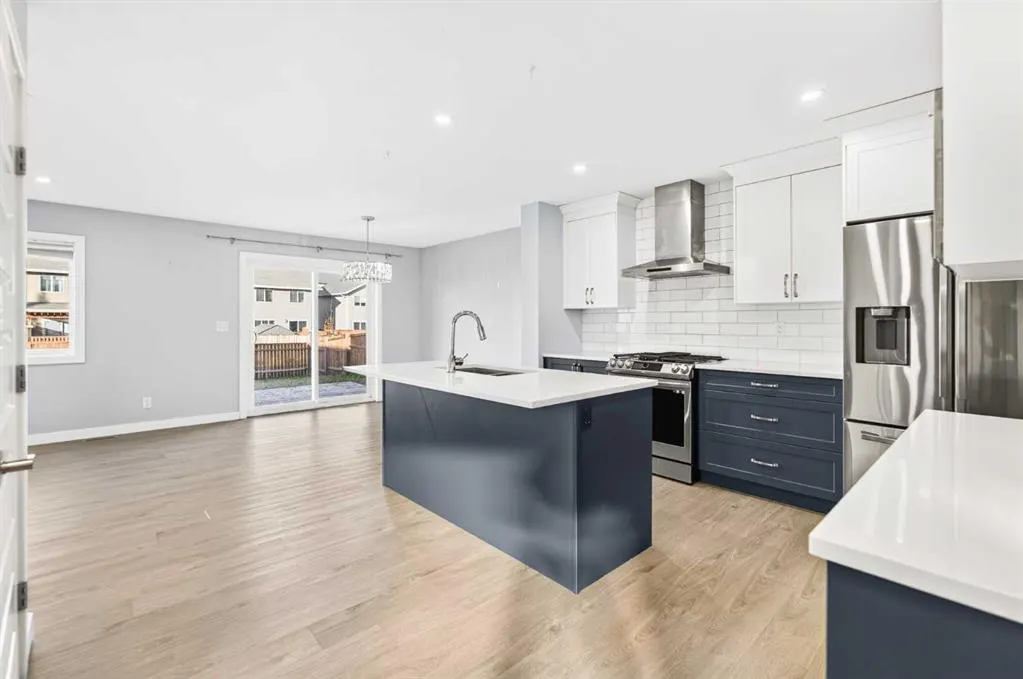 10 Travis Close
