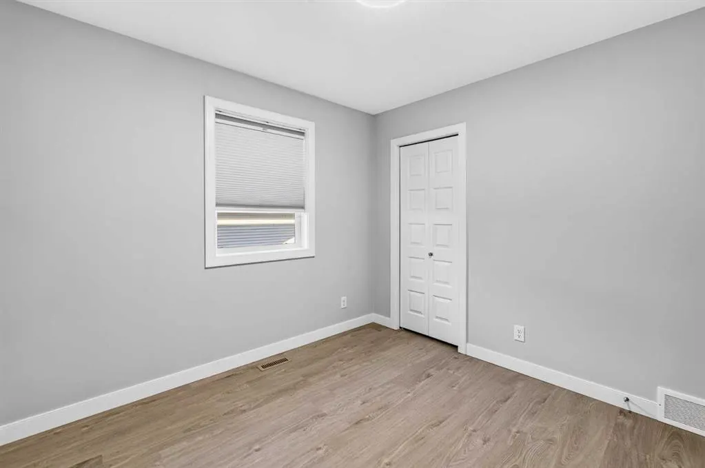 10 Travis Close