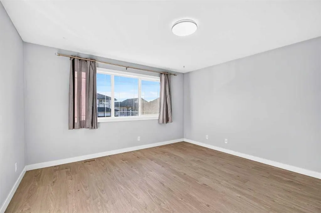 10 Travis Close