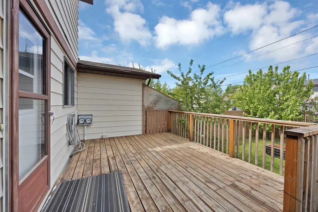 56 Templeridge Crescent NE
