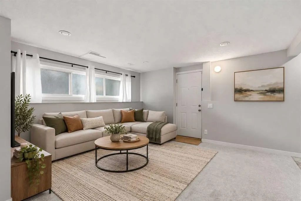 20 Maple Court Crescent SE