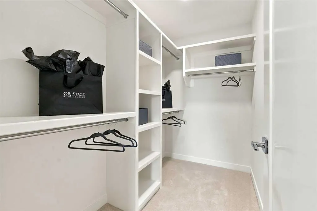 99 Heritage Manor