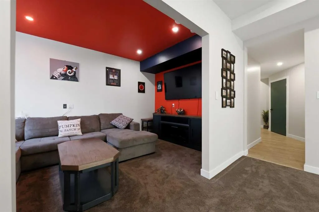 35 Erica Drive